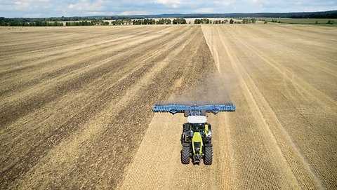 AXION 900 TERRA TRAC